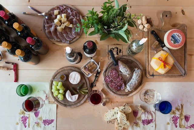 Degustazione di vini in una cantina trentina della Valle dei Laghi